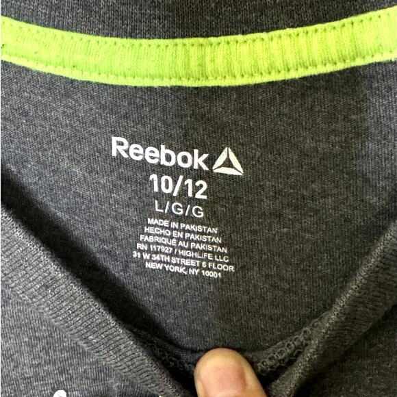 REEBOK YOUTH GRAY AND GREEN SHORT SLEEVE CREW NECK T-SHIRT SIZE LARGE 10-12 - Picture 4 of 7